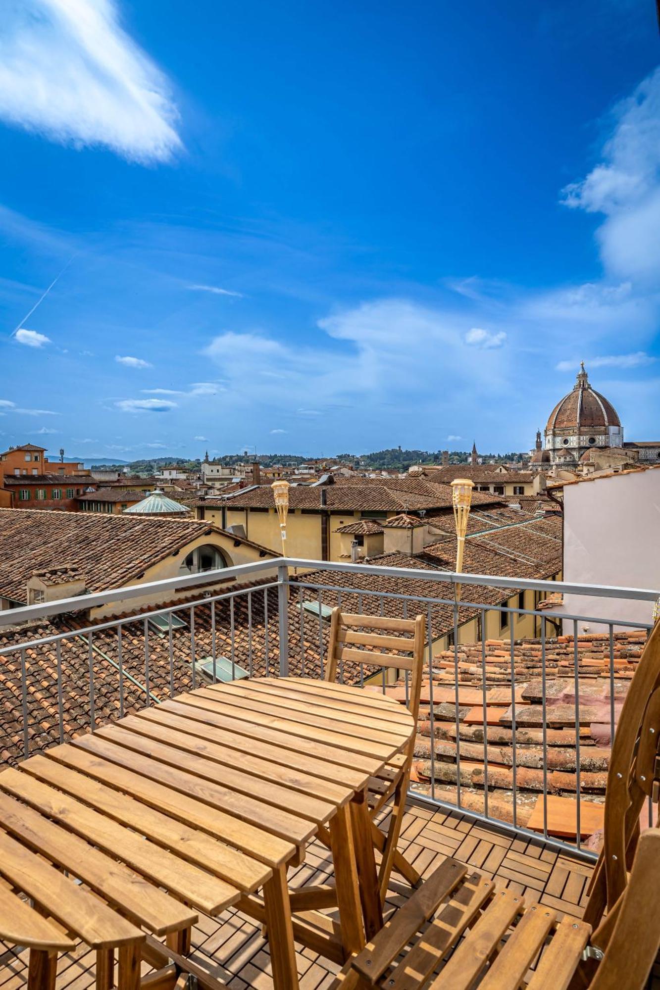 Yd Stunning Terrace On The Accademia Apartment Florence Exterior photo